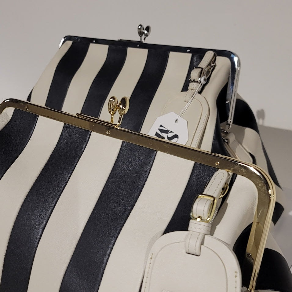 Embossed Premium Leather Kisslock Frame Bag