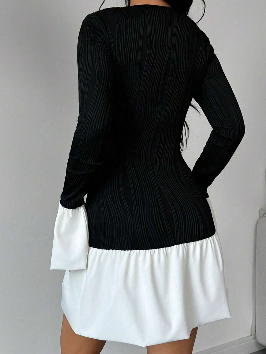 Round Neck Contrast Color Long Sleeve Dress